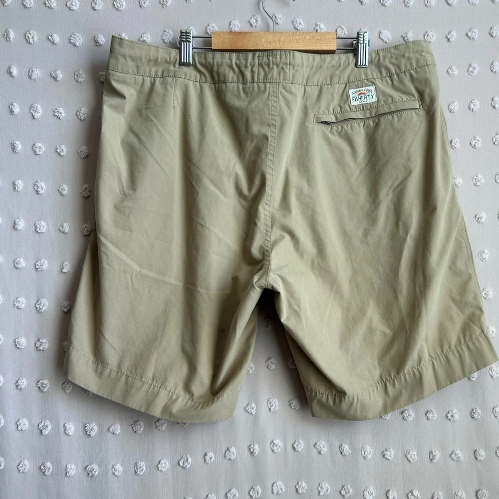 Faherty Men’s‎ All Day Short 9” Inseam Sz 36 Khaki